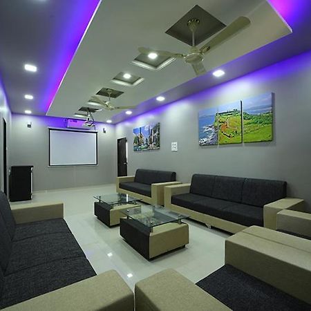 Hotel Sourabh Garden Shirol Exterior foto