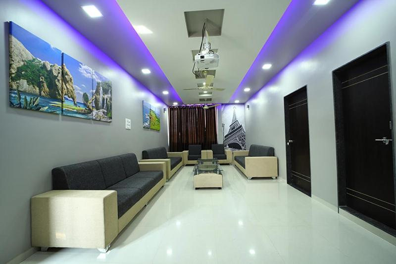 Hotel Sourabh Garden Shirol Exterior foto